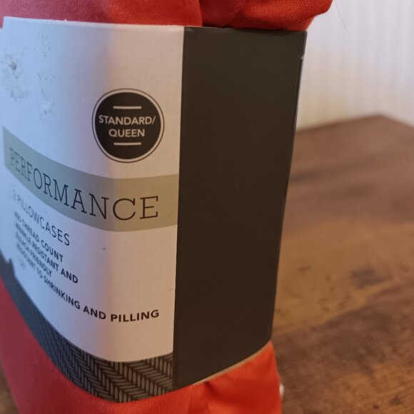 Threshold Performance Pillowcase Set (Standard size) - Picture 2 of 9